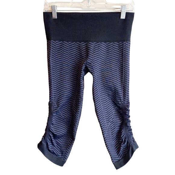 Lululemon In The Flow printed herringbone Crop Legging - Picture 1 of 12